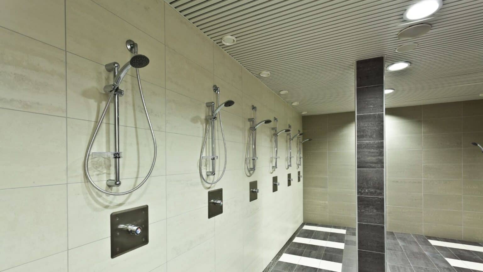 11 Places to Find Public Showers While Travelling in Australia